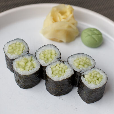 Ролл с огурцом в Per Se по цене 380 ₽