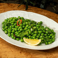 Зелёный горошек с чесноком и мятойв Grecco