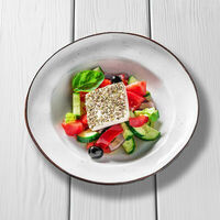 Греческий салат в Перчини