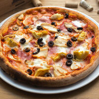 Пицца Капричиоза в Кастельсардо