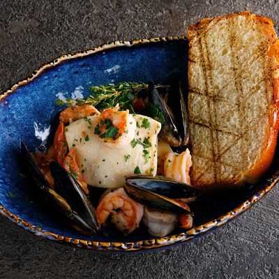 Соте из морепродуктов в Puberty по цене 1300 ₽