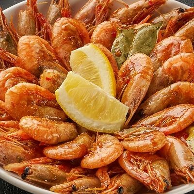 Отварные креветки 60/80 в специях и соусом тартар в Хмель и солод по цене 1499 ₽