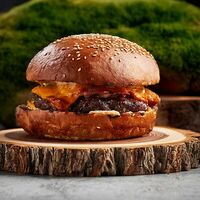 Копченая вишня с говяжьей котлетой в Гриль бар BQ