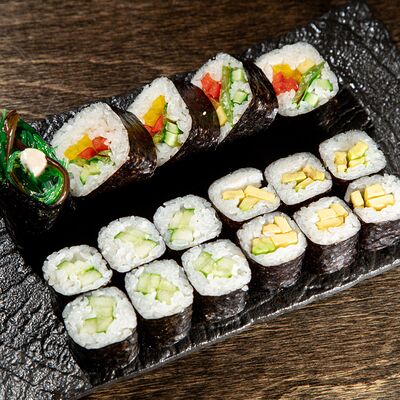 Сет Вегетарианскийв Суши & Саке Izakaya Bar по цене 732 ₽