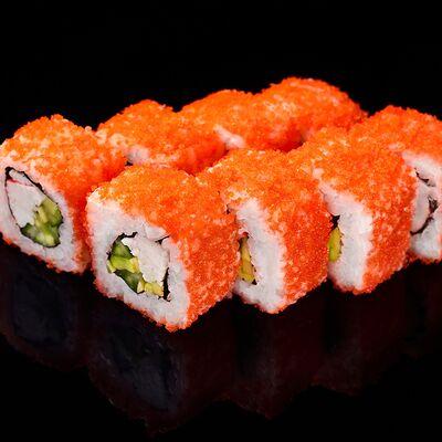Ролл Калифорния с крабомв Рис & рыба по цене 425 ₽