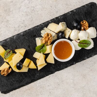 Сырное Антипасти в Ресторан Европа по цене 1320 ₽