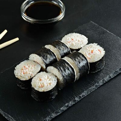 Мини-ролл с крабом в Пицца & Суши Гурмэ по цене 270 ₽