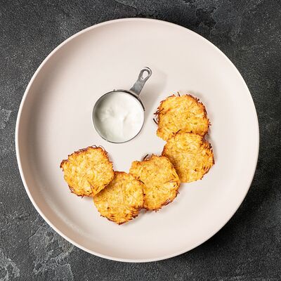 Драники со сметаной в Amarena по цене 520 ₽