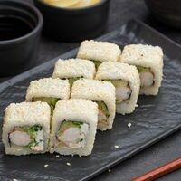 Ролл Фрэш с креветкой в Omakase Yoshitake Sushi