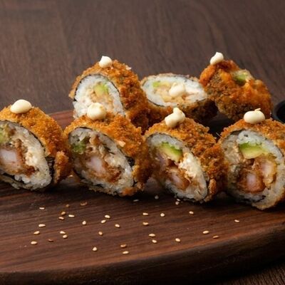 Ролл Хаманиши в Uchu Sushi Yaki по цене 1095 ₽