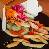 Плейс бокс фирменный с курицей в Shawerma place