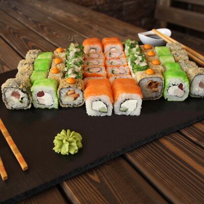 Сет Гурмания в Суши Dом по цене 1298 ₽