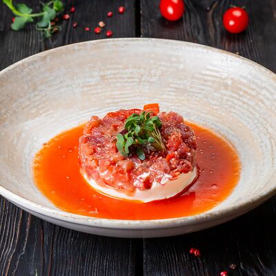 Тартар из тунцав La Strada по цене 800 ₽