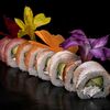 Luxury ролл Окиано микс с угрем, креветкой, тунцом и лососем в Fast Япония Premium Sushi по цене 666