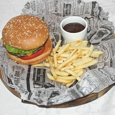 Бургер Полный фарш в Каравелла по цене 450 ₽