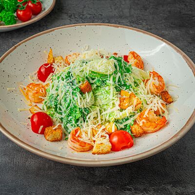 Салат Цезарь с креветками в Поляна по цене 870 ₽