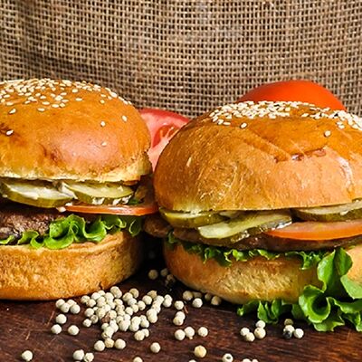 Бургер с куриной котлетой в Arts - food по цене 490 ₽