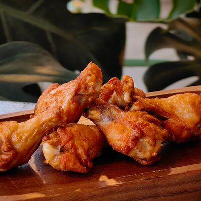 Крылышки куриные 6 шт в Мировая шаурма по цене 699 ₽