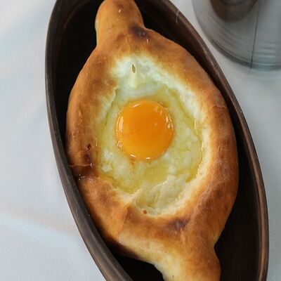 Хачапури по-аджарски в Shamparen по цене 720 ₽