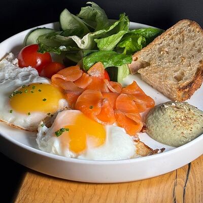 Рыбный завтрак в Траттория для друзей по цене 490 ₽