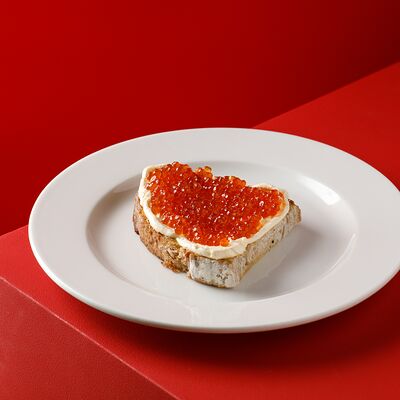 Бутерброд с красной икрой в Hitch по цене 1910 ₽