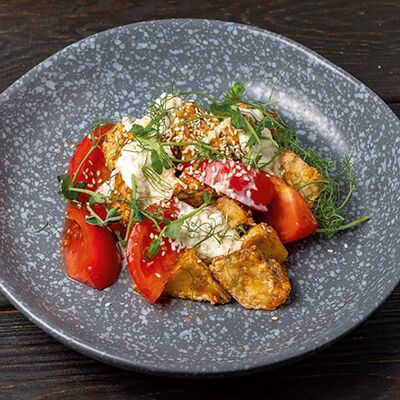 Салат с жареными баклажанами и сыром страчателла в Экспромт по цене 690 ₽