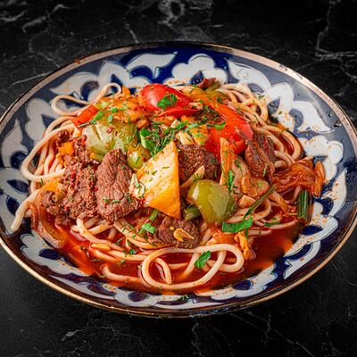 Лагман жареныйв Чайхана Плов центр по цене 475 ₽