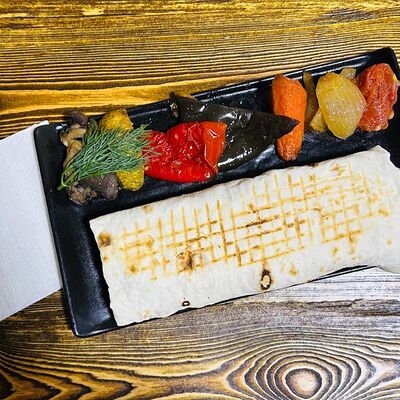 Шаурма с овощами на мангале (куриная) в Шаурма86 по цене 470 ₽