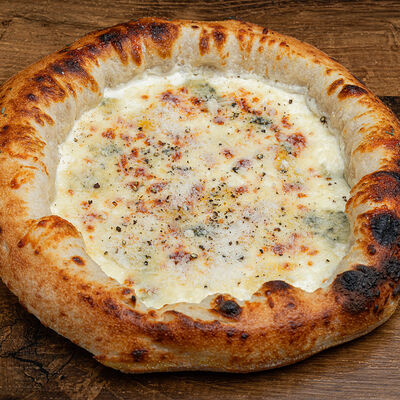 Кватро формаджи в Morris pizza по цене 1040 ₽