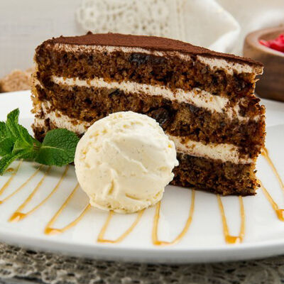 Десерт Морковный торт в MANANA по цене 320