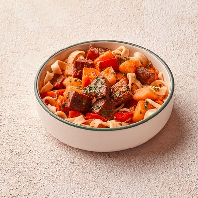 Лагман с говядинойв Хачапури выпечка и вино по цене 570 ₽