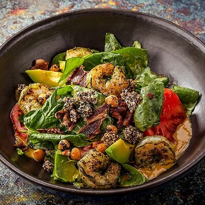 Салат с креветками и беконом в Ваще Огонь по цене 449