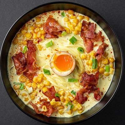Сырный рамен с беконом и кукурузой в Joly Woo по цене 800 ₽