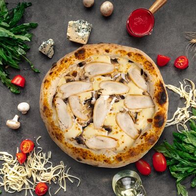 Курица и грибы в белом соусе в Наша пицца по цене 3690 ₸