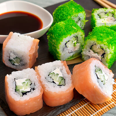 Роллы Филадельфия, Эби Калифорния в Yorokobi по цене 500 ₽