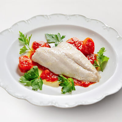 Дорада, запеченная по-сицилийски в Probka по цене 3540 ₽