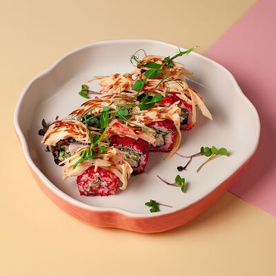 Ролл Калифорния с креветкой и снежным крабом в Точка Вкуса по цене 519 ₽
