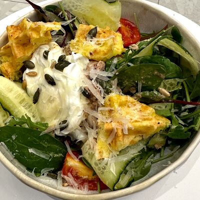 Салат в стиле Нисуаз в CuPPcake по цене 624 ₽