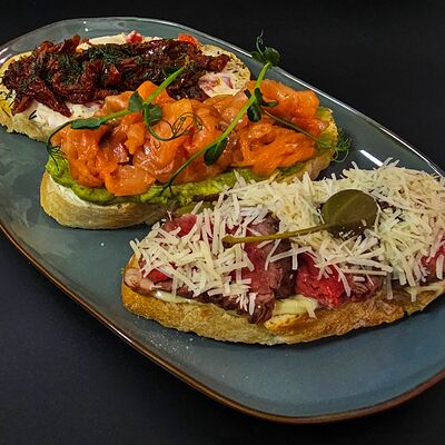 Микс закусок на чиабатте в Байский по цене 1250 ₽