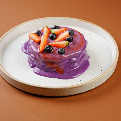 Ягодные панкейки в Sweet Joy Cafe по цене 539 ₽