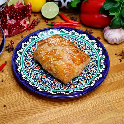 Самса слоеная с зеленью в Плов & лагман по цене 110