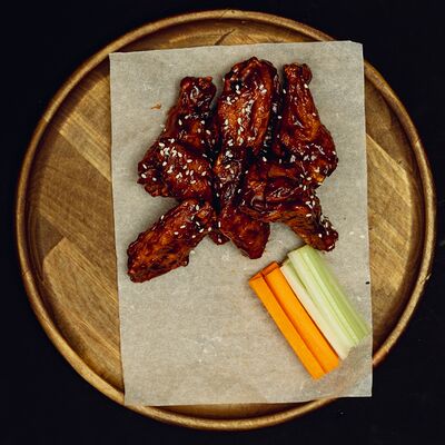 Крылья BBQ в Goodson bar по цене 745 ₽