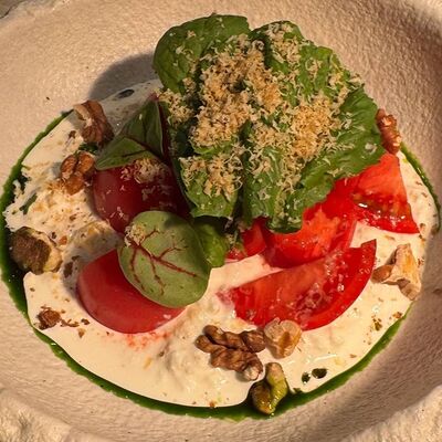 Страчателла с томатами, зеленью и грецким орехом в ROS по цене 590 ₽