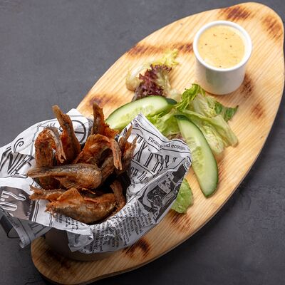 Жареная мойва с соусом айоли в Brauplatz по цене 665 ₽