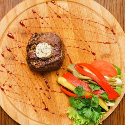 Стейк Пинта в Ведро Гвоздей по цене 1850 ₽