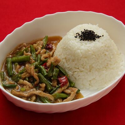 Свинина со стручковой фасолью и рисом в Китайская столовая по цене 549 ₽