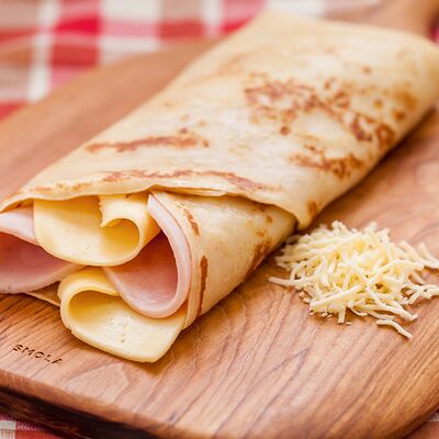 Блин с сыром и ветчиной в Блин и Мясо по цене 340 ₽
