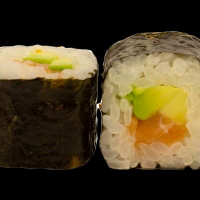 Лосось авокадо в Asian Eat по цене 299 ₽