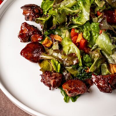 Салат с куриной печенью в Карас по цене 620 ₽