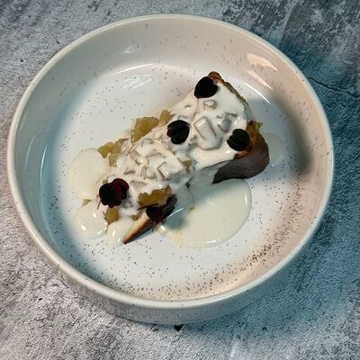 Баскский чизкейк с грушей в Duran Bar & Grill по цене 510 ₽